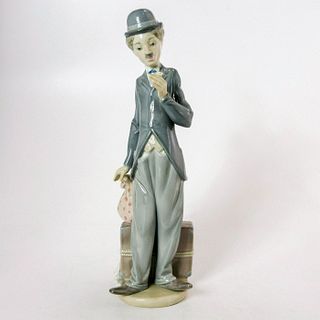 Charlie The Tramp 1005233 - Lladro Porcelain Figurine