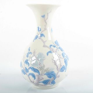 White Flower Vase with Sparrows 1004691.3 - Lladro Porcelain