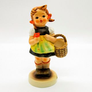 Sister - Goebel Hummel Figurine