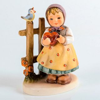 Sweet Greetings 352 - Goebel Hummel Figurine