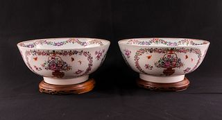 2 Chinese Famille Rose Export Porcelain Bowls