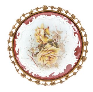 Round Wave Crest Plaque - Yellow Roses
