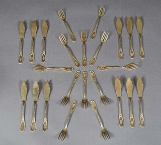 Twenty-Four Piece Set of German Gilt Washed .800 SIlver Flatware, late 19th c., by G. Schmitz, consisting of twelve fish forks and 12 fish knives, Wt.