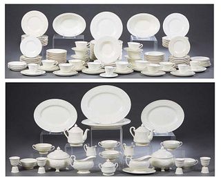 Large Set of One Hundred Sixty-Two Pieces of Wedgwood Embossed Queensware, 20th c., consisting of 19 dinner plates, 5 soup bowls, 4 berry bowls, 28 sa