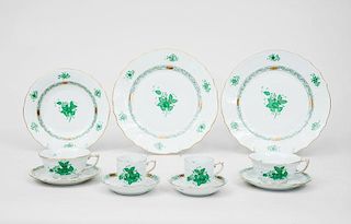 Herend Porcelain 133-Piece Part Dinner Service, in the Green Bouquet Pattern