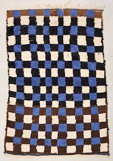 Moroccan Pile Carpet: 4'7" x 6'7" (140 x 201 cm)