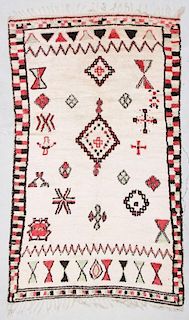 Moroccan Pile Carpet: 5'2" x 8'10" (157 x 269 cm)
