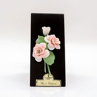 Mini Begonia on Base 1015188 - Lladro Porcelain Decor
