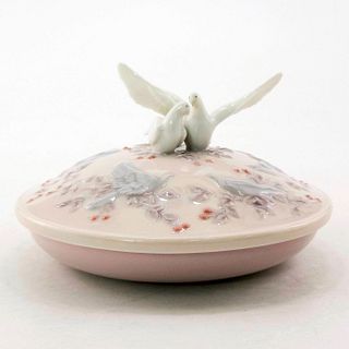 The Encounter 1006391 Trinket Dish - Lladro Porcelain Decor