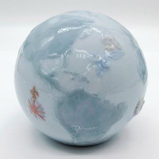 16th Century Globe Paperweight 1007551 - Lladro Porcelain Decor