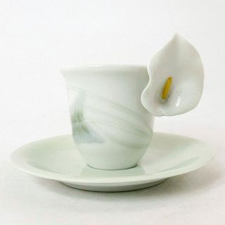 Calla Lilly Cup & Saucer 1006052 - Lladro Porcelain Decor