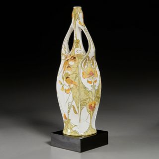 H.G.A. Huyvenaar, Rozenburg two-handle vase