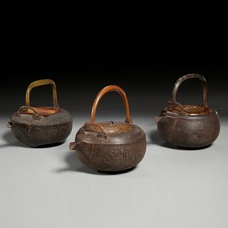 (3) Edo period cast iron sake ewers with covers