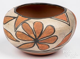 Santo Domingo Pueblo Indian pottery storage jar