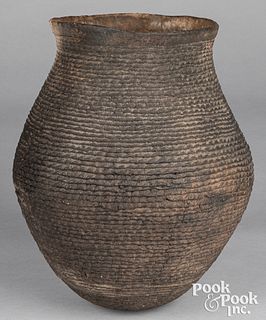 Large Anasazi Indian culture corrugated jar