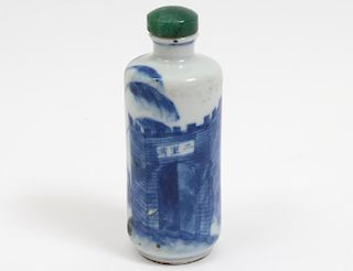 BLUE AND WHITE PORCELAIN SNUFF BOTTLE