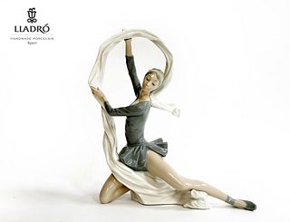Dancer With Veil, NAO LLADRO DAISA Porcelain Figurine