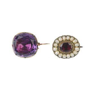 Two early to mid 19th century gem-set brooches. The first designed a a foil-back garnet and split pe