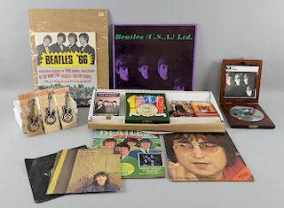 The Beatles memorabilia including Sgt Peppers Lonely Hearts Club limited edition CD, 1083/5000, Pixe