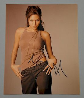 Angelina Jolie signed promotional 10 x 8 inch photograph.Provenance: Signed at World War Z Premiere