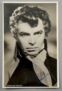 James Mason signed photo / card, 6 x 4 inches.Provenance: This lot has been consigned by Duncan Hall