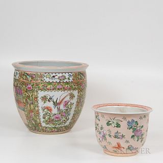 Two Pieces of Chinese Porcelain Items
