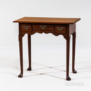 Queen Anne-style Mahogany Dressing Table
