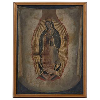 VIRGEN DE GUADALUPE MÉXICO, SIGLO XIX Óleo sobre tela Detalles de conservación 52.5 x 39 cm
