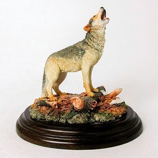 Country Artists Figurine, Howling Wolf Medium CA 669