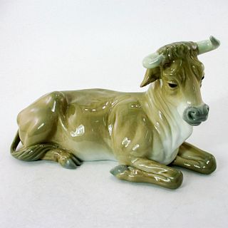 Cow 1001390 - Lladro Porcelain Figurine