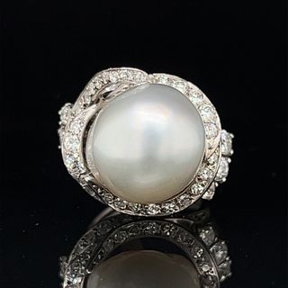 18k Pearl Diamond Wedding Ring