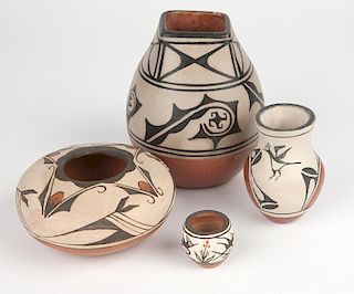 4 Zia and Santo Domingo pueblo pottery vessels