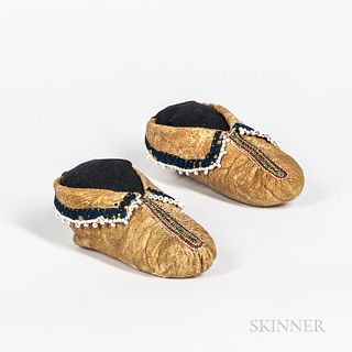 Pair of Northeast Child's Moccasins