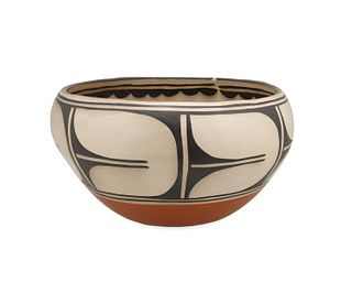 A Robert Tenorio Santa Domingo Pueblo pottery bowl
