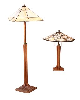 Stickley Oak and Stained Glass Table Lamp