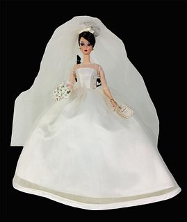 Beautiful Silkstone Maria Therese from the Barbie Fashion Model Collection. Maria Therese is a wonder in her wedding gown & her dark hair styled beaut