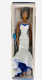 16" Tonner Dreamgirls "The Dreams 3 doll set - Lorrell" doll. NIB. Box has some wear.