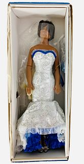 16" Tonner Dreamgirls "The Dreams 3 doll set - Effie" doll. NIB, box has some wear.