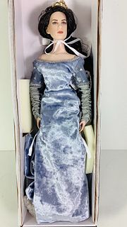 15 1/2" Tonner The Lord of the Rings "Galadriel, Lady of Light" doll. NIB.
