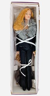 16" Tonner Tyler Wenworth Collection "Sydney Chase Mover & Shaker" doll. NIB.