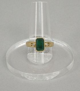 18K Yellow Gold & Emerald Ring.
