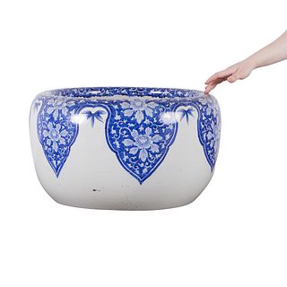 Large Meiji Japanese Arita Porcelain Hibachi