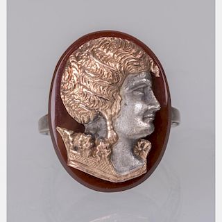 A Silver, Gold Plated and Agate Cameo Ring.