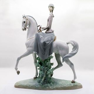 Female Equestrian 1004516 - Lladro Porcelain Figurine