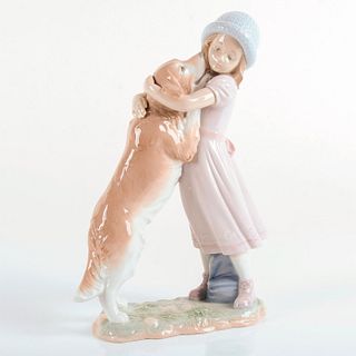 A Warm Welcome 1006903 - Lladro Porcelain Figurine