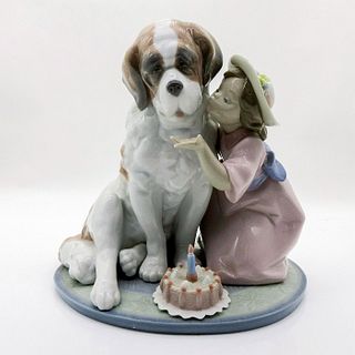 A Birthday Kiss 1006632 - Lladro Porcelain Figurine