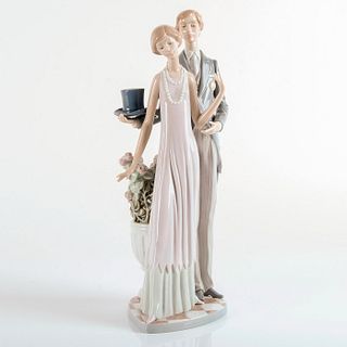 High Society 01001430 - Lladro Porcelain Figurine
