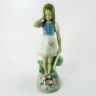 My Goodness 1001285 - Lladro Porcelain Figurine