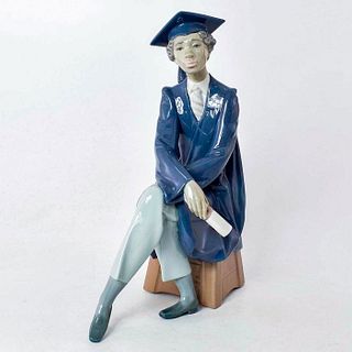 Only The Beginning 1005547 - Lladro Porcelain Figurine
