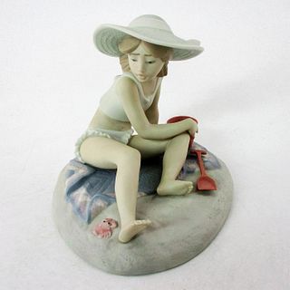Sandcastles 1015488 - Lladro Porcelain Figurine